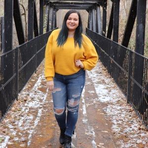 Meet your Posher, Melissa